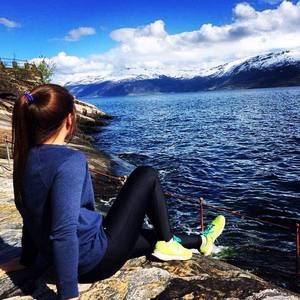 Meet your Posher, Joelle